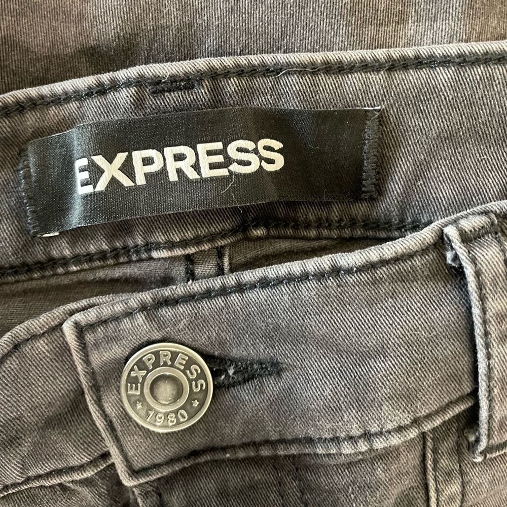 Express Joggers - Picture 2 of 5